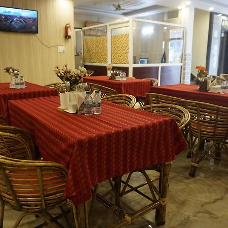 Hotel Kaanha Residency Inn By Shree Krishna Hospitality ริชิเคช ภายนอก รูปภาพ