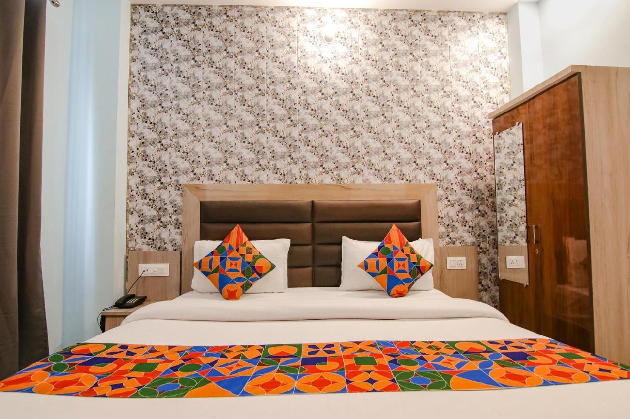 Hotel Kaanha Residency Inn By Shree Krishna Hospitality ริชิเคช ภายนอก รูปภาพ