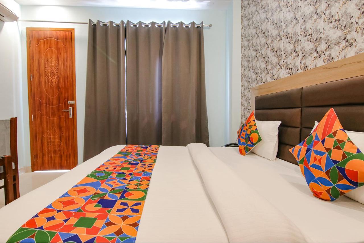 Hotel Kaanha Residency Inn By Shree Krishna Hospitality ริชิเคช ภายนอก รูปภาพ